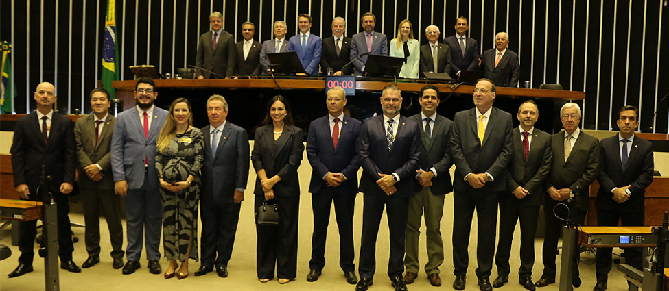 Sessão solene na Câmara dos Deputados homenageia centenário do Tribunal de Contas
