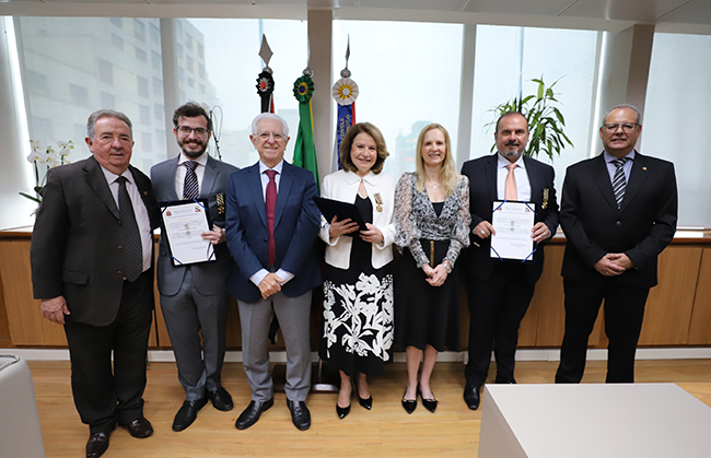 Homenagem Servidores - Medalha Serviços Meritórios