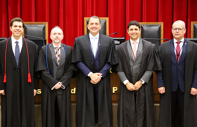 Conselheiro Marco Bertaiolli preside pela primeira vez sessão da Primeira Câmara