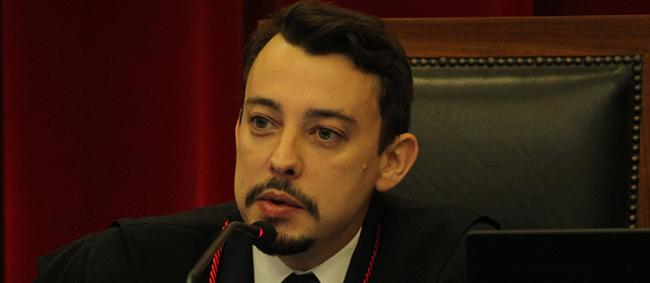 Primeira Câmara do TCESP julga 21 contratos irregulares