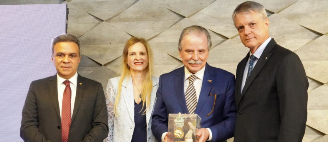 Conselheiros do TCESP participam de eventos em comemoração aos 34 anos da Atricon; Decano da Corte é homenageado