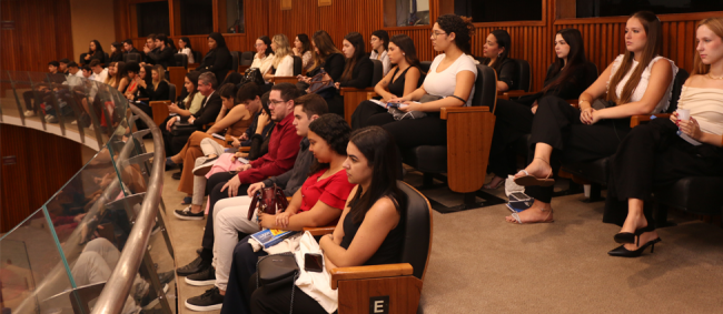 Programa ‘Conheça o TCESP’ recebe alunos da Universidade de Araraquara