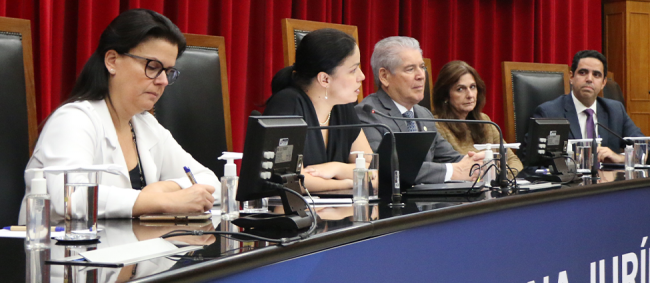 Semana Jurídica aborda impacto da tecnologia no Estado Democrático de Direito