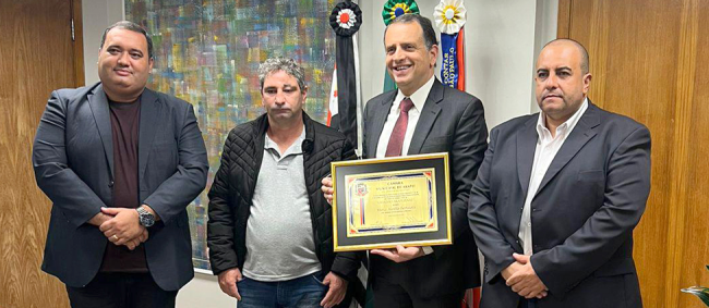 Conselheiro Bertaiolli recebe título de Cidadão Arapeiense