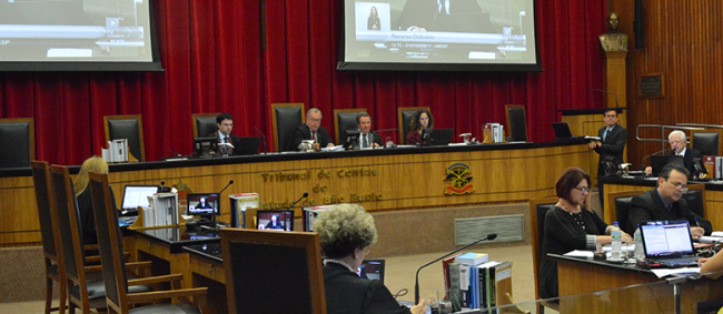 Conselheiros da Primeira Câmara negam provimento a 13 recursos