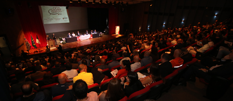 Praia Grande sedia encontro do Ciclo de Debates com Agentes Políticos e Dirigentes Municipais