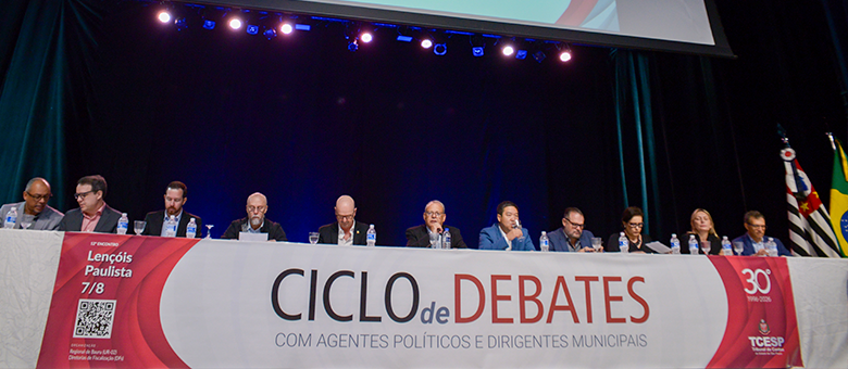 Cerca de 600 pessoas prestigiam encontro do Ciclo de Debates do TCESP em Lençóis Paulista