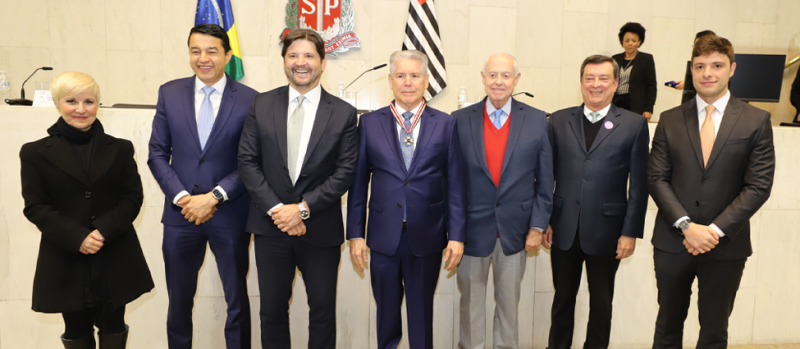 Sessão solene na Assembleia homenageia Conselheiro Roque Citadini com Colar de Honra ao Mérito Legislativo