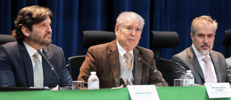 Nova Lei de Licitações é tema de primeiro curso promovido entre TCESP e Alesp